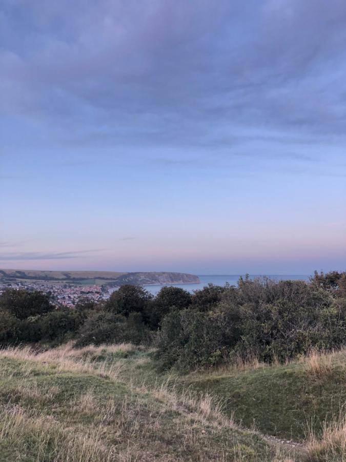 Апартаменты Purbeck Hill View Суонидж Экстерьер фото